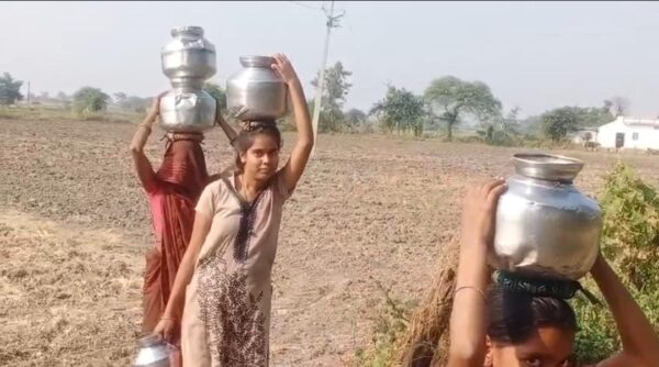 MP NEWS : पानी की समस्या से जूझ रहे ग्राम पंचायत रबरयाई के भडेरु के ग्रामवासी, दूषित पानी पीकर पड़ रहे बीमार 