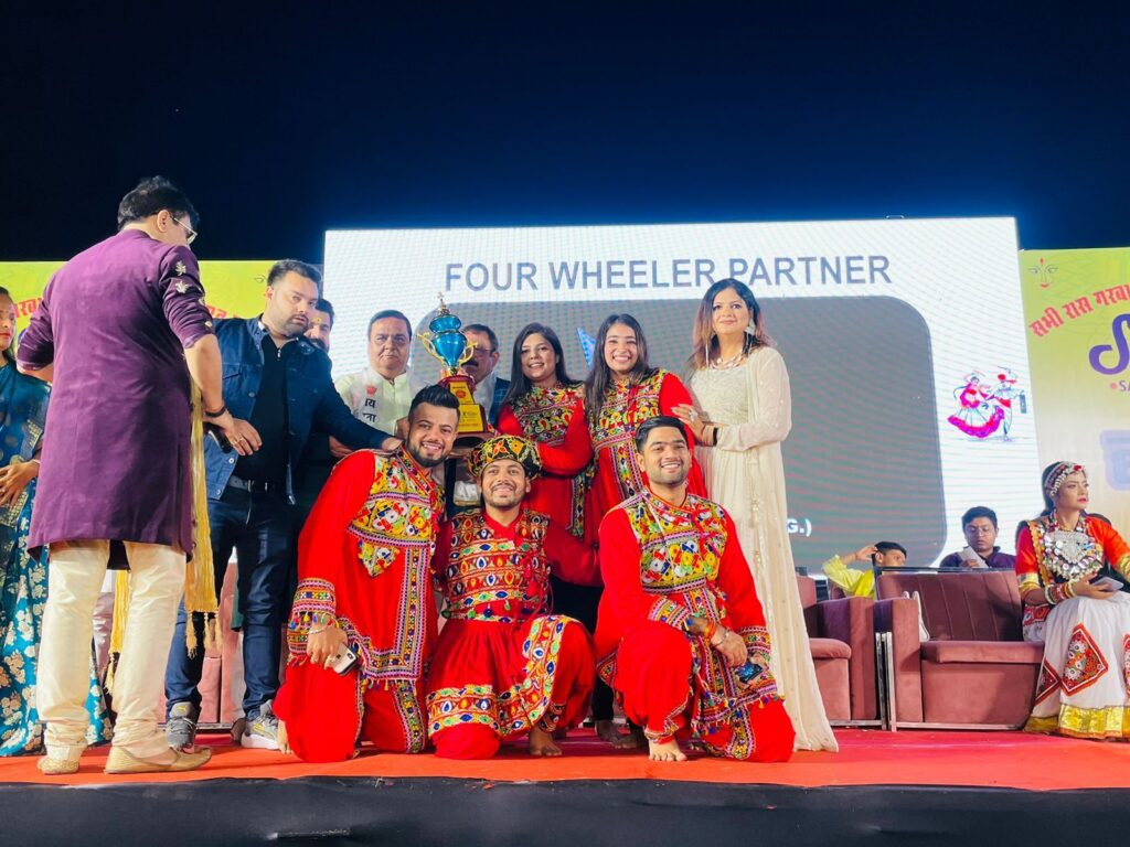 RAIPUR GARBA 2023 : होटल ग्रैंड इम्पीरिया में रास गरबा की धूम, एकता ग्रुप को मिला सर्वश्रेष्ठ रास गरबा का अवार्ड 