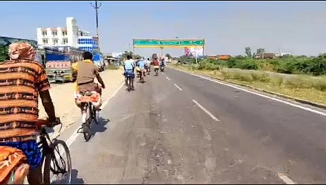MP NEWS : 1900 किलोमीटर साइकिल चलाकर मां वैष्णो देवी के दर्शन कर लौटे 18 युवक, गांव में हुआ भव्य स्वागत