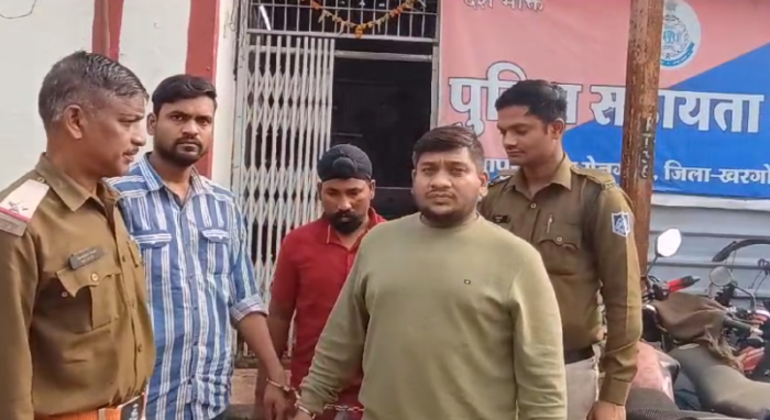 MP CRIME : पुलिस की बड़ी कार्रवाई, 13 अवैध पिस्टल और 4 जिंदा कारतूस के साथ तीन आरोपियों को दबोचा 