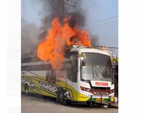 MP NEWS : चलती बस में लगी भीषण आग, ड्राइवर ने कूदकर बचाई जान 