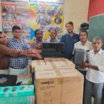RAIPUR NEWS : विद्यालय सरोरा को महिंद्रा स्पंज एंड पावर लिमिटेड सरोरा के द्वारा दिया गया पांच सेट कम्प्यूटर, पाकर बच्चों के खिले चेहरे 