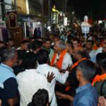 RAIPUR BREAKING : भाजपा विधायक बृजमोहन अग्रवाल पर हमला, बड़ी संख्या में थाने पहुंचे BJP कार्यकर्ता 