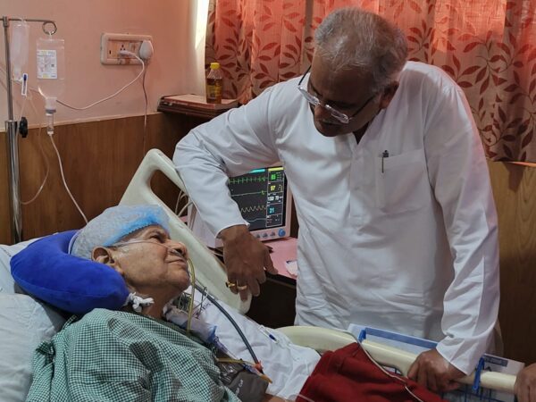 CG BREAKING : मुख्यमंत्री भूपेश के पिता नंदकुमार बघेल की तबियत बिगड़ी, अस्पताल में कराए गए भर्ती, सीएम ने दी जानकारी 