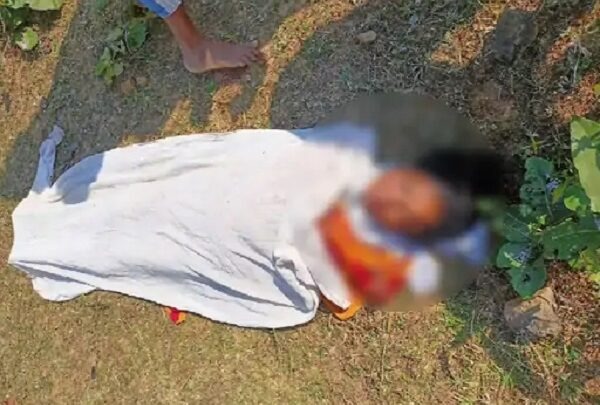 CG NEWS : पारंपरिक कार्यक्रम से अकेली घर लौट रही युवती की हत्या, सड़क किनारे मिली लाश, शरीर पर मिले चोट के निशान  