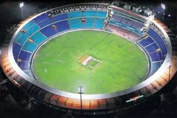 IND vs AUS T20 Match in Raipur : रायपुर में होने वाले मैच के लिए कल से मिलेगी टिकट, 1000 से 25 हजार तक है कीमत 