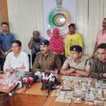 RAIPUR CRIME : अंतर्राज्यीय चोर गिरोह का पर्दाफाश; सूने मकान से सोने-चांदी के जेवरात समेत लाखों की चोरी करने वाले 2 महिला सहित 3 आरोपियों को पुलिस ने धरदबोचा 