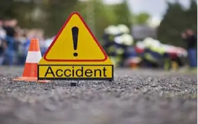  CG ACCIDENT NEWS : सड़क हादसे में बाइक सवार दो युवकों की मौत, एक घायल, सदमे में परिजन 