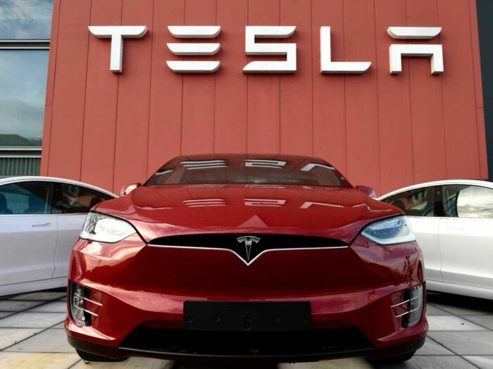 ELON MUSK : टेस्ला जल्द भारत में लगा सकती है प्लांट, हर साल होगा 5 लाख EV कारों का प्रोडक्शन