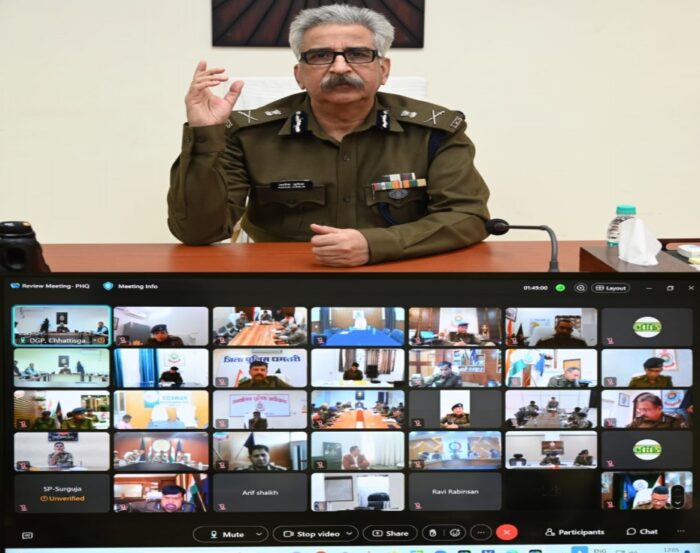 RAIPUR NEWS : DGP जुनेजा ने IG और SP की ली वर्चुअल बैठक, कानून व्यवस्था पर कड़ी निगरानी के दिए निर्देश