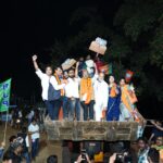 RAIPUR NEWS : बृजमोहन अग्रवाल की शानदार जीत के बाद भाजपा कार्यकर्ताओं ने फिर से मनाई दिवाली, बुलडोजर में निकाली गई रैली, योगी मॉडल की दिखी झलक