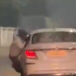 CG VIDEO : मामूली विवाद में युवक को कार की खिड़की में लटकाकर 3 किमी तक भगाई कार, एक गिरफ्तार, देखें वीडियो  