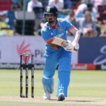 IND vs SA 2nd ODI Live : साउथ अफ्रीका की शानदार गेंदबाजी से टीम इंडिया 211 रन पर ढेर, सुदर्शन और केएल ने लगाया फिफ्टी 