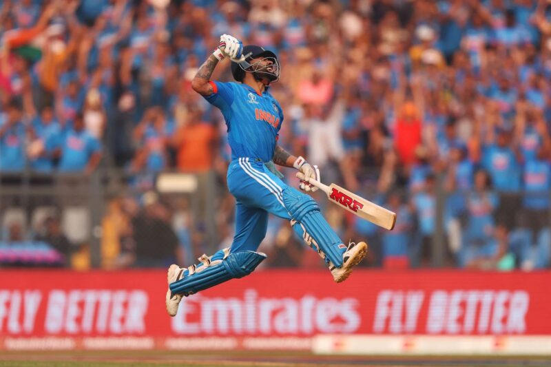 Virat Kohli : ICC वनडे प्लेयर ऑफ द ईयर बने विराट कोहली, चार बार अवार्ड जीतने वाले बने पहले खिलाड़ी 