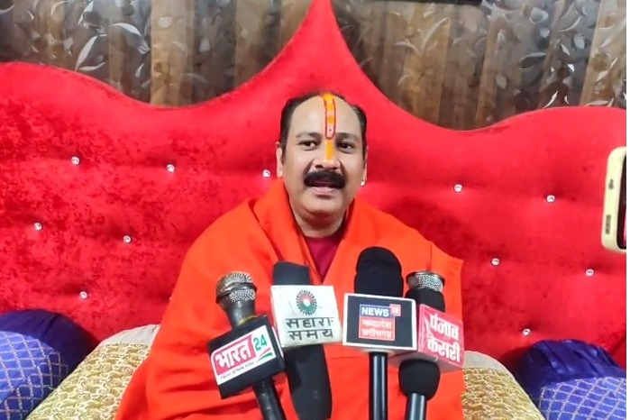 MP NEWS : निमंत्रण मिलने पर भी नहीं जाने वालों को लेकर पंडित प्रदीप मिश्रा का बड़ा बयान, कहा - राम मंदिर प्रतिष्ठा एक व्यक्ति का नहीं सम्पूर्ण देश वासियों का कार्यक्रम है