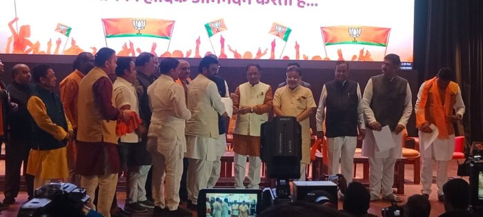 CG BREAKING : भाजपा में शामिल हुए आप के कई दिग्गज नेता, अन्य पार्टी के लोगों ने भी ली सदस्य्ता, सीएम साय बोले - बीजेपी के लिए ऐतिहासिक दिन है