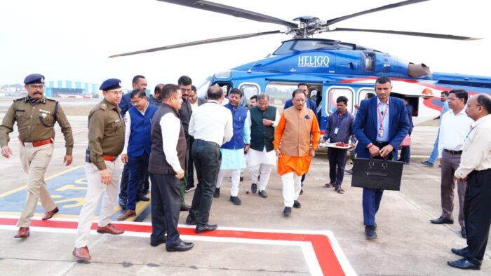 CG NEWS : दो दिवसीय बस्तर दौरे पर जगदलपुर पहुंचे मुख्यमंत्री विष्णु देव साय, एयरपोर्ट पर जनप्रतिनिधियों एवं अधिकारियों ने किया आत्मीय स्वागत