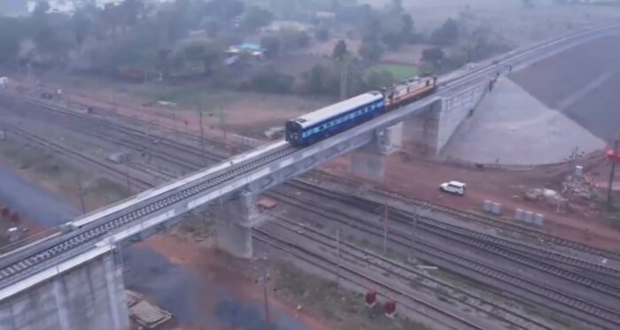CG NEWS : उसलापुर-बिलासपुर के बीच रेल फ्लाईओवर का काम पूरा, सीएम ने कहा - रेलवे नेटवर्क में यह महत्वपूर्ण क्षमता जोड़ेगा, पीएम मोदी मंत्री वैष्णव का जताया आभार