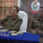 CG BREAKING : महासमुंद पुलिस को बड़ी सफलता, चेकपोस्ट पर चेकिंग के दौरान पकड़ाया 22 लाख का सोना-चांदी, हिरासत में लिए गए दो तस्कर 