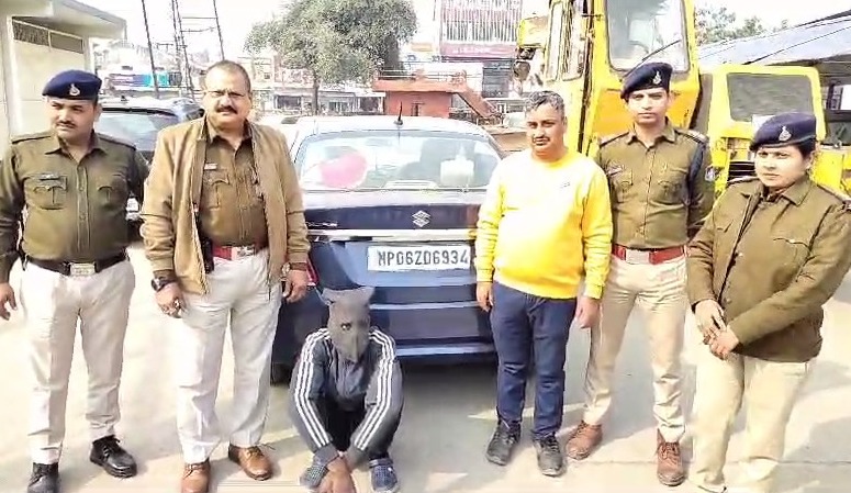 CRIME NEWS : शराब व्यवसायी के घर लाखों की चोरी करने वाली कामवाली बाई गिरफ्तार, कहा - अपने बेरोजगार प्रेमी को दिए हैं