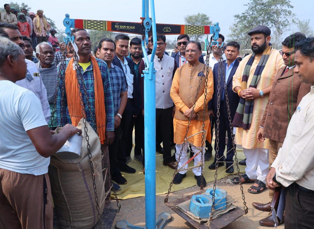 CG NEWS : मुख्यमंत्री विष्णुदेव साय ने धान खरीदी केंद्र का किया औचक निरीक्षण, कहा-किसानों को जल्द मिलेगी अंतर की राशि