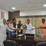 CG NEWS : मंत्री लखनलाल देवांगन से भारतीय जनता मजदूर ट्रेड यूनियन काउंसिल के प्रदेश अध्यक्ष एवं कोर कमेटी ने की सौजन्य भेंट, संगठन के विस्तार को लेकर हुई चर्चा