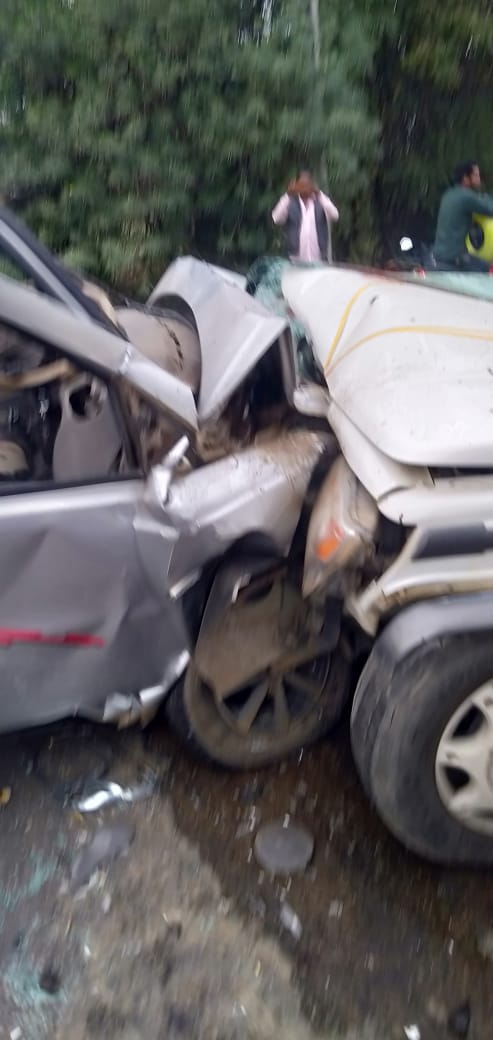 ACCIDENT BREAKING : तेज रफ़्तार कार और बोलेरो में जोरदार भिड़ंत, एक महिला की मौत, कई घायल