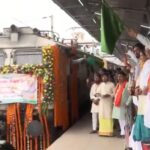 CG BREAKING : मुख्यमंत्री साय ने रायपुर से अयोध्या श्री रामलला दर्शन के लिए आस्था स्पेशल ट्रेन को हरी झंडी दिखाकर किया रवाना, देखें VIDEO 