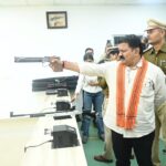 CG NEWS : Deputy CM Vijay Sharma ने एकलव्य शूटिंग प्रतियोगिता का किया शुभारंभ, कहा- टारगेट शूटिंग न केवल एक खेल है, ब्लकि आत्म-सम्मान आत्मविश्वास भी पैदा करता है
