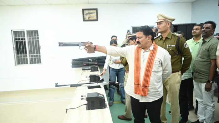 CG NEWS : Deputy CM Vijay Sharma ने एकलव्य शूटिंग प्रतियोगिता का किया शुभारंभ, कहा- टारगेट शूटिंग न केवल एक खेल है, ब्लकि आत्म-सम्मान आत्मविश्वास भी पैदा करता है