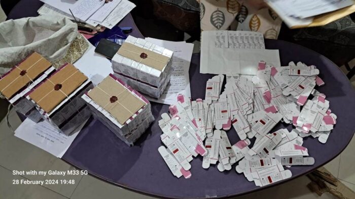 RAIPUR BIG NEWS : रायपुर में आंखों की नकली दवाइयों का हुआ भंडाफोड़, 100 रूपये में बेची जा रही थी 10 रूपये की दवा 