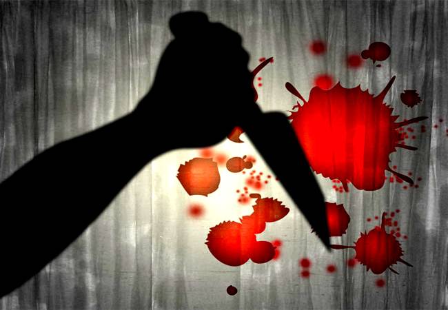 CRIME NEWS : मां-बाप के झगड़े में बेटे ने की पिता की चाकू से गोदकर हत्या