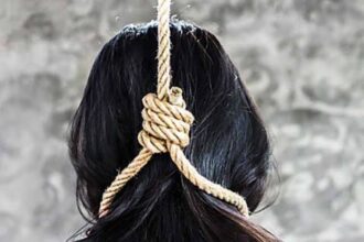 CG Suicide News : सखी सेंटर में महिला ने फांसी लगाकर दी जान, कारण अज्ञात 