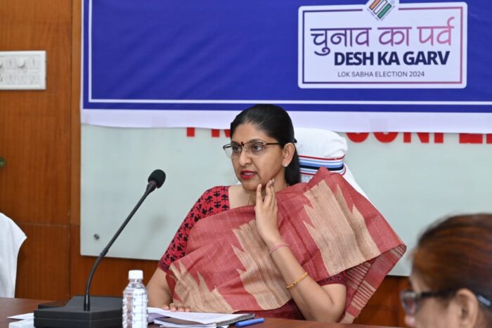 CG NEWS : मुख्य निर्वाचन पदाधिकारी रीना कंगाले ने ली राज्य स्तरीय स्वीप कोर कमेटी की बैठक, कहा - 17 मार्च को प्रदेशस्तरीय आयोजन में होगा नववधुओं का सम्मान