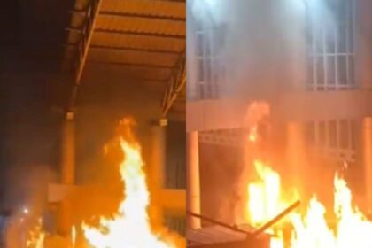 RAIPUR NEWS : रायपुर रेलवे स्टेशन लगी भीषण आग, दो स्टॉल जलकर पूरी तरह खाक