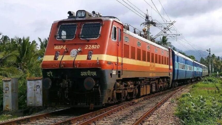 CG Train Cancellation : रेलवे यात्रियों की फिर बढ़ी परेशानी, पैसेंजर ट्रेन सहित एक्सप्रेस ट्रेनों को भी किया गया रद्द, देखें लिस्ट