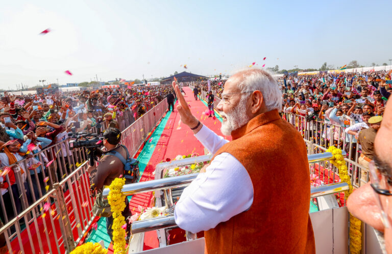 PM Modi Road Show: इस दिन नामांकन दाखिल करेंगे पीएम मोदी, शहर में 6 किमी लंबा मेगा रोड शो, 12 राज्यों के मुख्यमंत्री समेत कई मंत्री, सांसद और विधायक होंगे शामिल