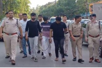 CG CRIME : युवक की बेरहमी से पिटाई करने वालों पर चला पुलिस का डंडा, आरोपियों का निकाला जुलूस 