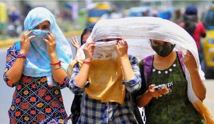 Heat Stroke : हो जाइए सावधान… गर्मी से हार्ट अटैक और हीट स्ट्रोक का बढ़ा खतरा, ऐसे करें बचाव