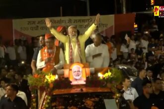 PM Modi in Patna : PM मोदी ने पटना में किया रोड शो, सड़कों पर उमड़ी जनसैलाब 