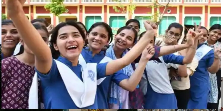 CBSE Result 2024: CBSE बोर्ड 10वीं, 12वीं में रिजल्ट में 6 हजार से ज्यादा स्टूडेंट ने छुआ 100 में से 100 आंकड़ा