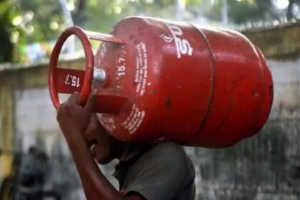 LPG Gas E KYC Update: ई-केवाईसी नहीं तो गैस सिलेंडर नहीं, जानिए e-KYC की अंतिम तारीख