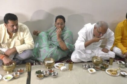 CG VIDEO : मजदूर दिवस पर पूर्व मुख्यमंत्री भूपेश बघेल ने खाया बोरे बासी, लोकसभा प्रत्याशी डॉ मेनका सिंह भी रही मौजूद