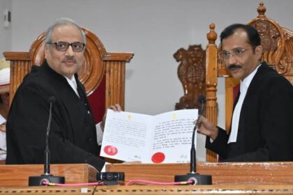CG NEWS : मुख्य न्यायाधीश रमेश सिन्हा ने एक स्थायी जज और दो एडिशनल जज को दिलाई शपथ