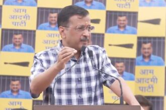 Arvind Kejriwal : जेल से छूटने के बाद केजरीवाल बीजेपी पर हमला, कहा - पीएम कहते हैं कि वह भ्रष्टाचार से लड़ रहे हैं, लेकिन सबसे बड़े चोर-उच्चके उनकी पार्टी में