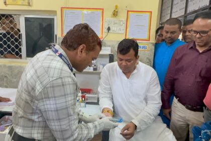 Kasdol News : विधायक संदीप साहू ने सामुदायिक स्वास्थ्य केंद्र का किया औचक निरीक्षण, अव्यवस्था को लेकर लगाई कड़ी फटकार
