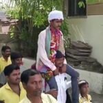 VIDEO : 11वें प्रयास में पास की कक्षा 10 की बोर्ड परीक्षा, ढोल नगाड़े के साथ निकाला गया जुलूस, गांव में जश्न का माहौल 