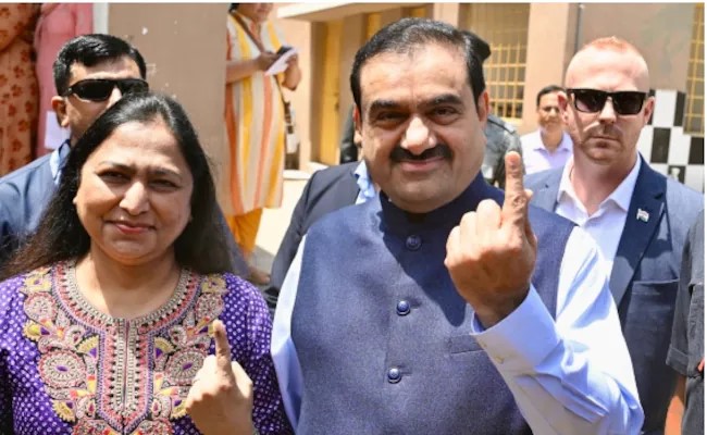 Lok Sabha Election 2024: गौतम अडानी ने अहमदाबाद में डाला वोट 