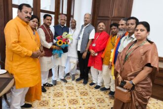 DELHI NEWS : संसद भवन में छत्तीसगढ़ के सांसदों के साथ मिले मुख्यमंत्री साय