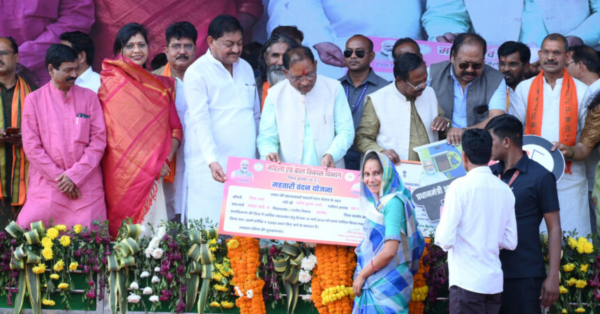 Chhattisgarh : साय सरकार के परिवर्तनकारी कदम से संवर रहा छत्तीसगढ़, दूरस्थ अंचलों में फैल रही विकास की रोशनी